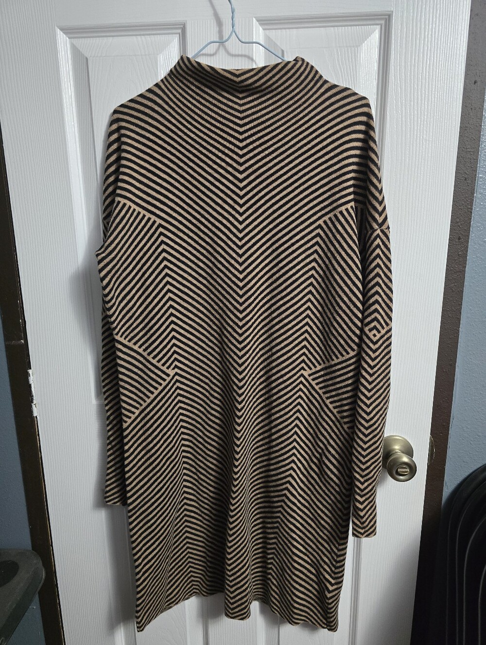 Cynthia Rowley Black Camel Chevron Mock Neck Sweater Dress Cozy - L